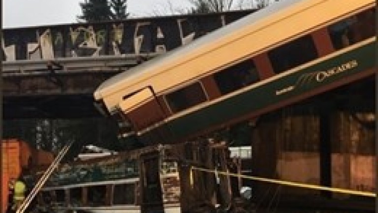 El tren siniestrado en Seattle circulaba a 130 kilómetros por hora en un tramo de 50