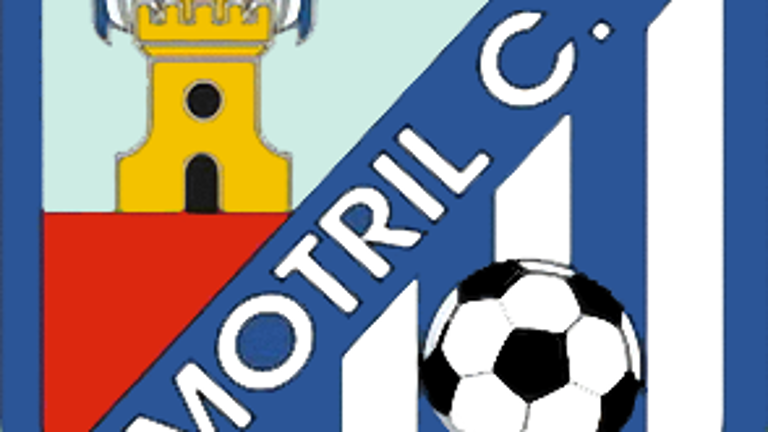 El Torreperogil se deja remontar ante un Motril líder El Torreperogil se deja remontar ante un Motril líder
