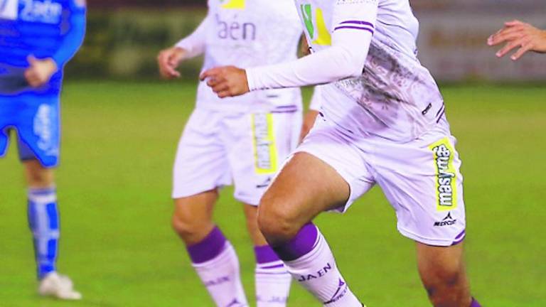 El Real Jaén negocia para fichar a Ortiz y Mario Gómez El Real Jaén negocia para fichar a Ortiz y Mario Gómez