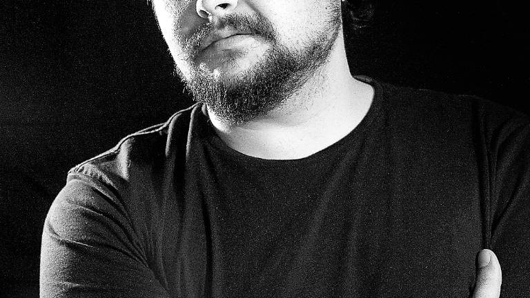 Pedro Crespo se embarca en una aventura literaria con la publicación de su libro Miradas vacías Pedro Crespo se embarca en una aventura literaria con la publicación de su libro Miradas vacías