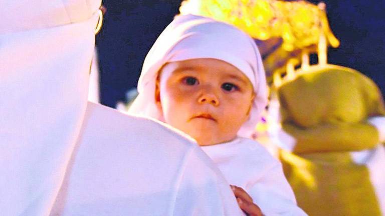 Lunes Santo de faroles y tulipas Lunes Santo de faroles y tulipas