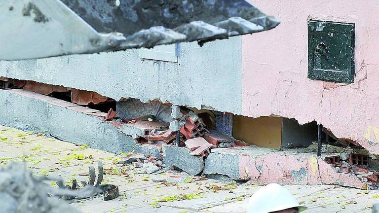 El derrumbe de las casas de La Guardia acaba en el juzgado El derrumbe de las casas de La Guardia acaba en el juzgado