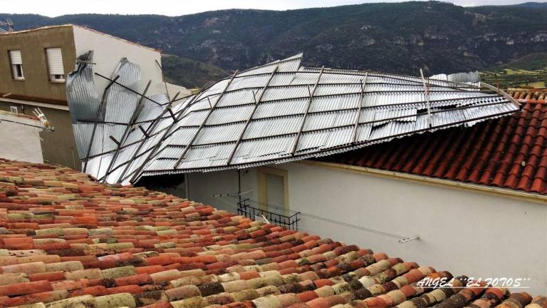 Viento y aguaceros que dejan huella