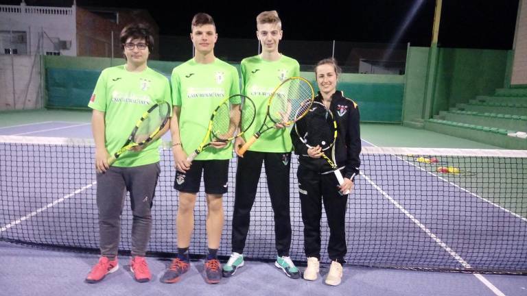 Una gran familia unida por el tenis Una gran familia unida por el tenis