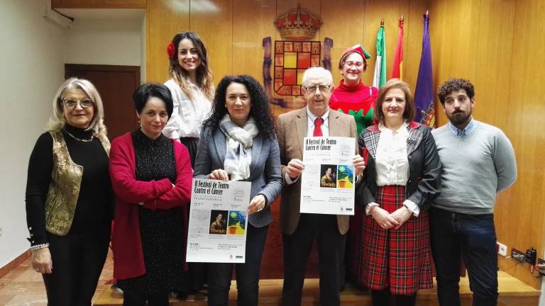 Lucha contra el cáncer a través del escenario Lucha contra el cáncer a través del escenario