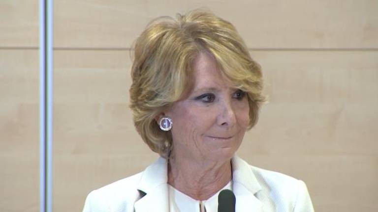 Esperanza Aguirre presenta su dimisión de todos los cargos