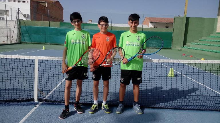 Una gran familia unida por el tenis Una gran familia unida por el tenis