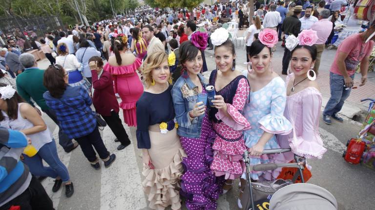 Paseíllo de hermandad que demuestra que el fervor no tiene fronteras Paseíllo de hermandad que demuestra que el fervor no tiene fronteras