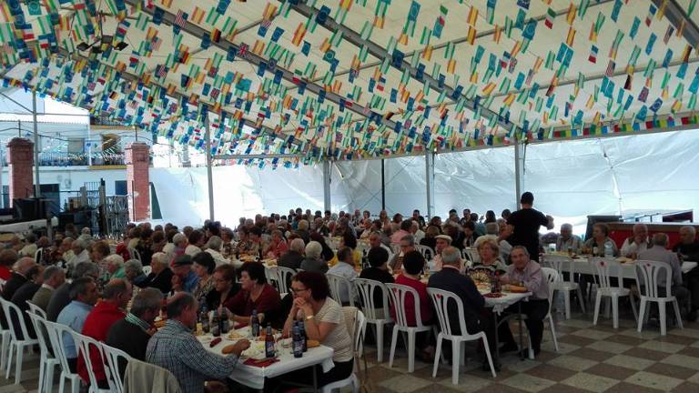 Días para los homenajes en la mejor compañía Días para los homenajes en la mejor compañía