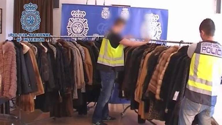 Se esfuman los acusados de robar 236.000 euros en pieles Se esfuman los acusados de robar 236.000 euros en pieles