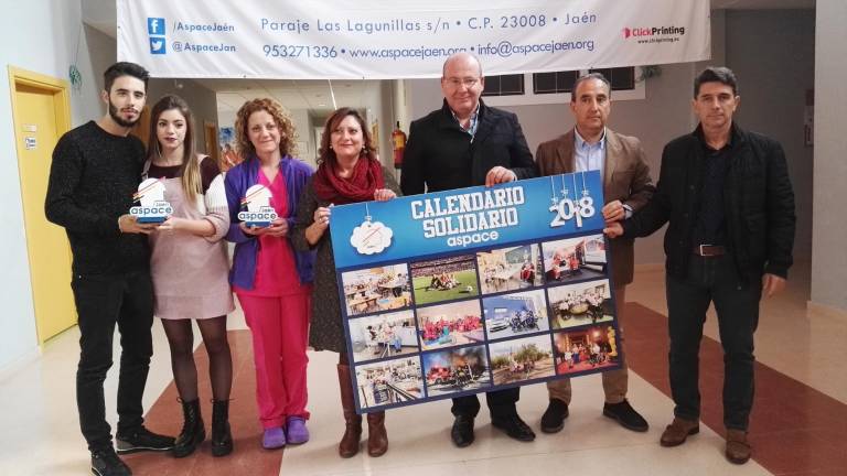 Un calendario solidario ilustrado con héroes y heroínas Un calendario solidario ilustrado con héroes y heroínas