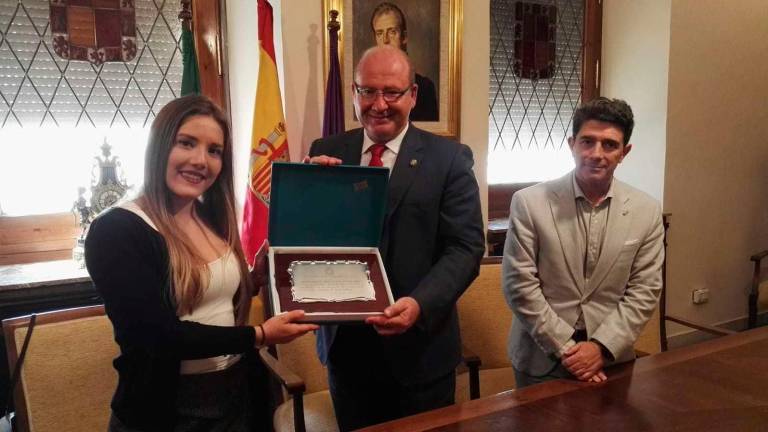 Reconocimiento municipal a dos campeones con sello jiennense Reconocimiento municipal a dos campeones con sello jiennense