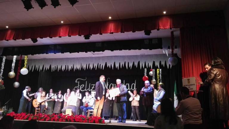 Voces que se entonan para ayudar Voces que se entonan para ayudar