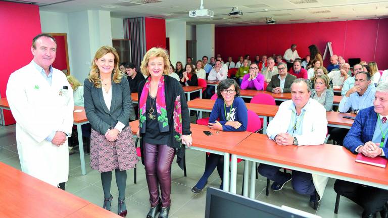 Más profesionales sanitarios Más profesionales sanitarios