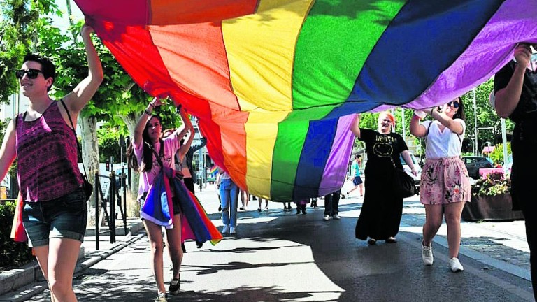 Un arcoíris que clama por el amor y la libertad sexual