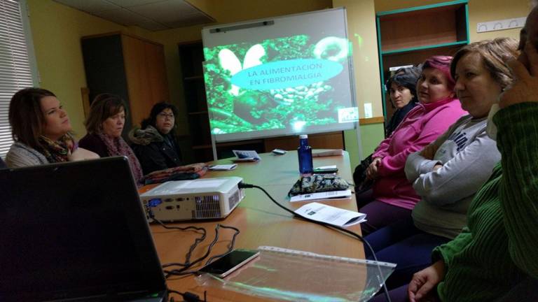 El centro de salud de ‘Las Fuentezuelas’ imparte en la capital jiennense unos jornadas para ayudar a las pacientes con fibromialgia