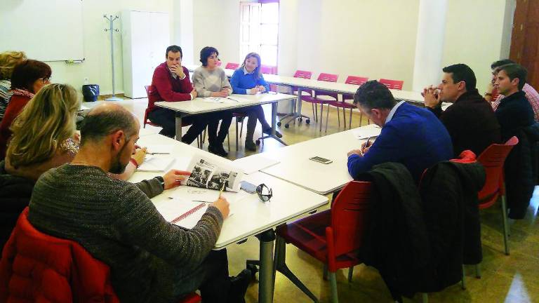 Críticas a la Junta por suspender una feria Críticas a la Junta por suspender una feria