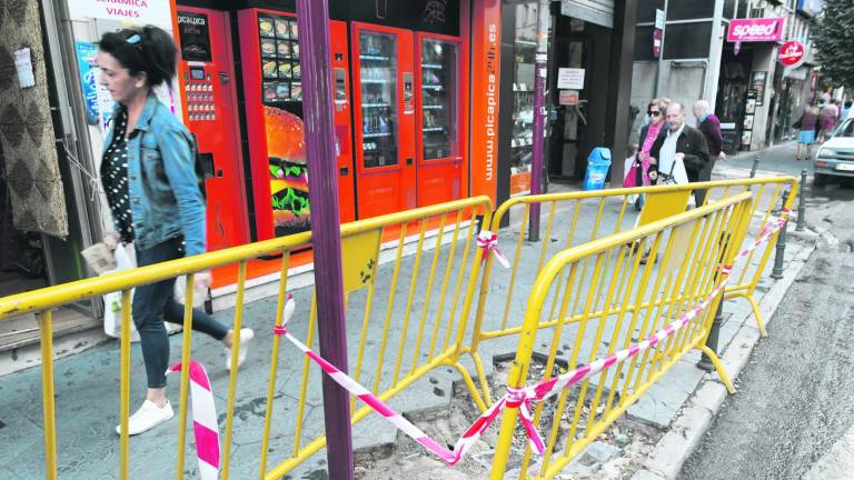 La Plaza Deán Mazas se reabre en 48 horas y ya con terrazas La Plaza Deán Mazas se reabre en 48 horas y ya con terrazas