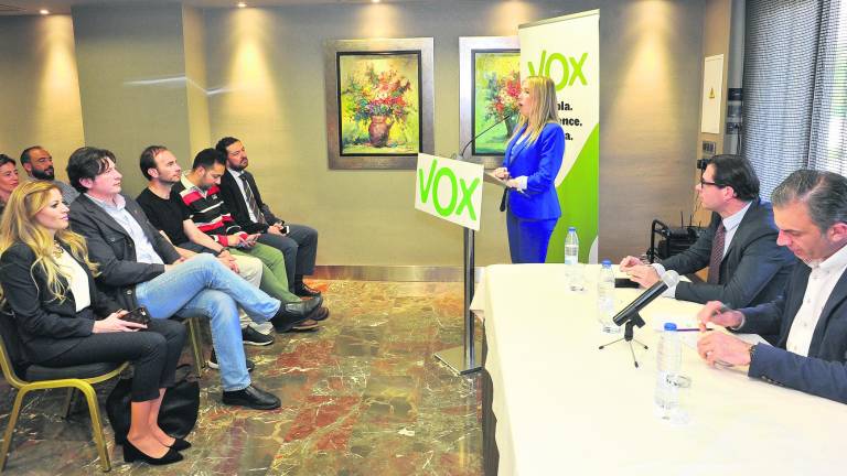 VOX explica su fórmula para defender España VOX explica su fórmula para defender España