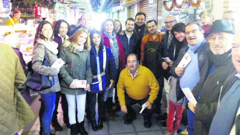 Zelaya visita el mercado de Peñamefécit Zelaya visita el mercado de Peñamefécit