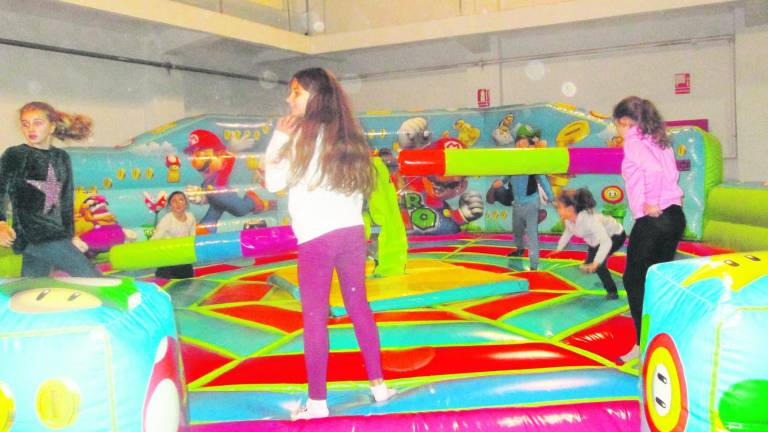 Ocio infantil con “Navilandia” Ocio infantil con “Navilandia”