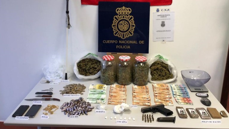 La Policía cierra un “súper” de la droga en un piso de Andújar