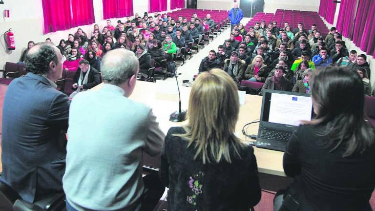 El proyecto Jaén+ FP II llega a la SAFA El proyecto Jaén+ FP II llega a la SAFA