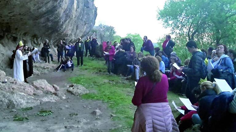 Teatro La Paca celebra su particular equinoccio ibero ante unas ochenta personas Teatro La Paca celebra su particular equinoccio ibero ante unas ochenta personas