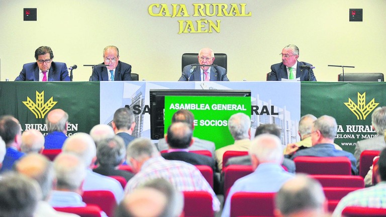 Caja Rural aumenta los beneficios, atrae más ahorro y eleva el crédito