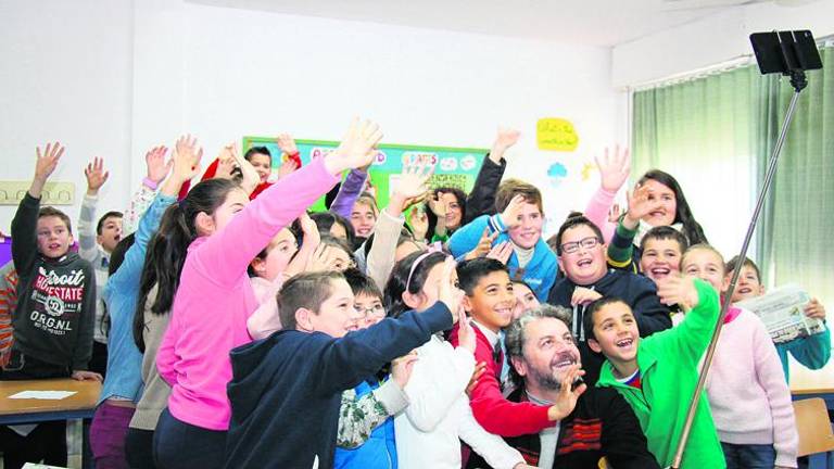 Un modo divertido de leer prensa Un modo divertido de leer prensa
