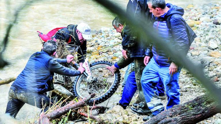 Luto por la muerte del joven que fue arrastrado por el agua en Martos