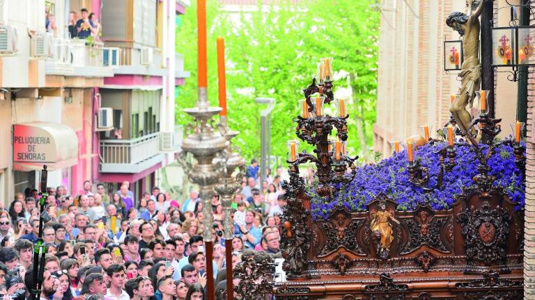 El Silencio se hace eco en la capital del Santo Reino El Silencio se hace eco en la capital del Santo Reino