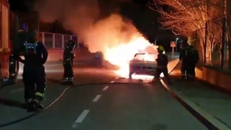 Un coche arde en Las Fuentezuelas