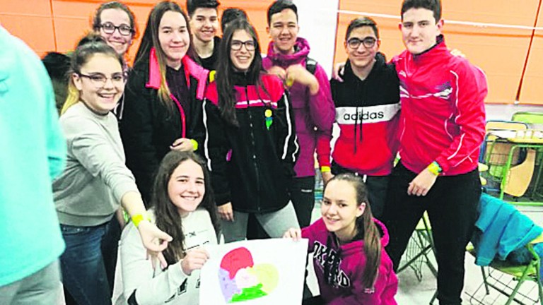 Los estudiantes del “San Felipe Neri” participan en una yincana por la salud