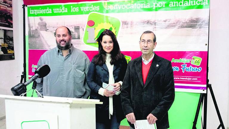 Los vecinos nutren de alternativas el boletín anual de Izquierda Unida Los vecinos nutren de alternativas el boletín anual de Izquierda Unida