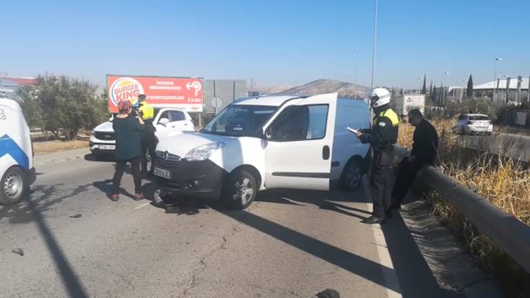 Accidente sin heridos frente al Ifeja