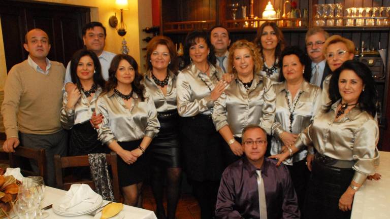“Amigos de Plata” celebran la Navidad con alegría en Los Pincelines de Andújar “Amigos de Plata” celebran la Navidad con alegría en Los Pincelines de Andújar