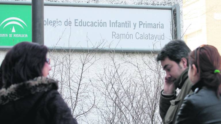 La directora del “Ramón Calatayud” pide su dimisión La directora del “Ramón Calatayud” pide su dimisión