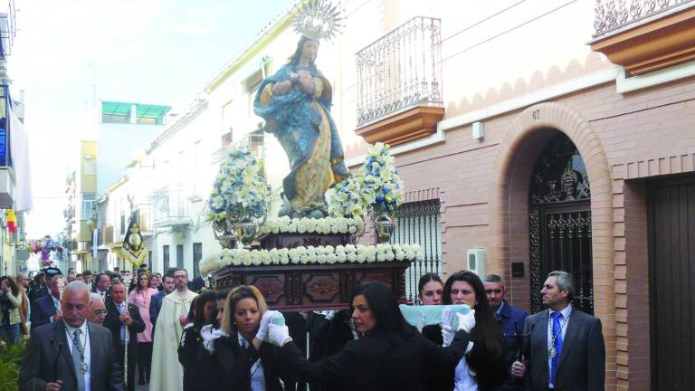 Procesión por las calles de Bailén Procesión por las calles de Bailén