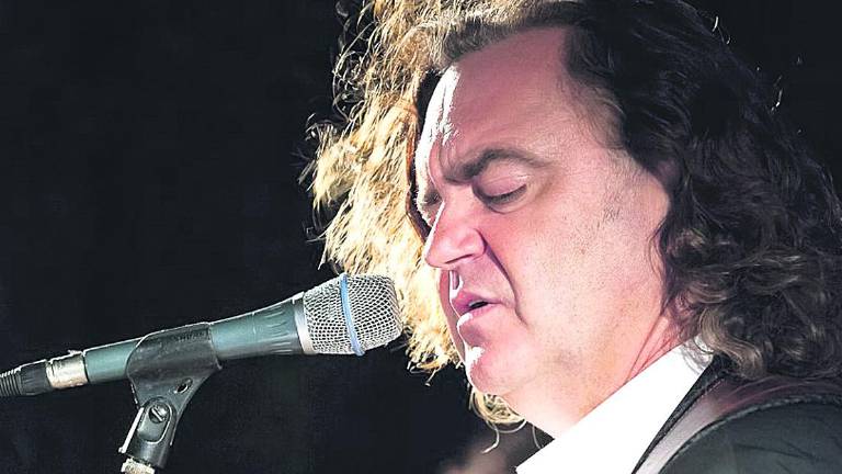Un sentido homenaje a Carlos Cano Un sentido homenaje a Carlos Cano