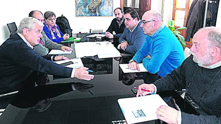 Reunión para subsanar las demandas del sector sanitario Reunión para subsanar las demandas del sector sanitario