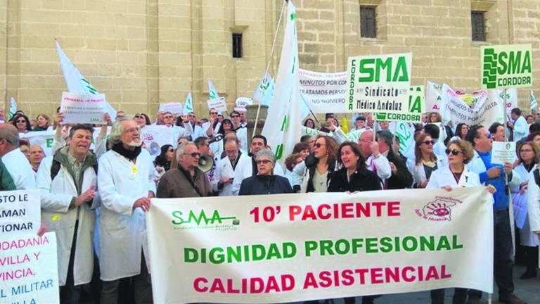 SMA cifra la huelga médica en un 85%