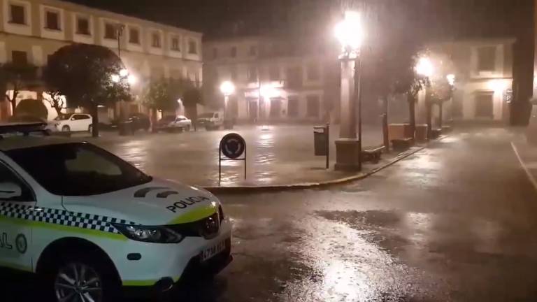 Andújar se queda sin agua y sin luz por el temporal Andújar se queda sin agua y sin luz por el temporal