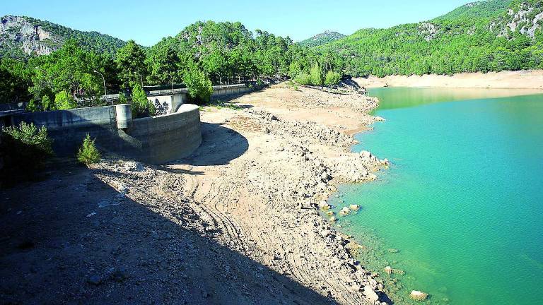 La reserva de los embalses se sitúa en un peligroso 27,98% La reserva de los embalses se sitúa en un peligroso 27,98%