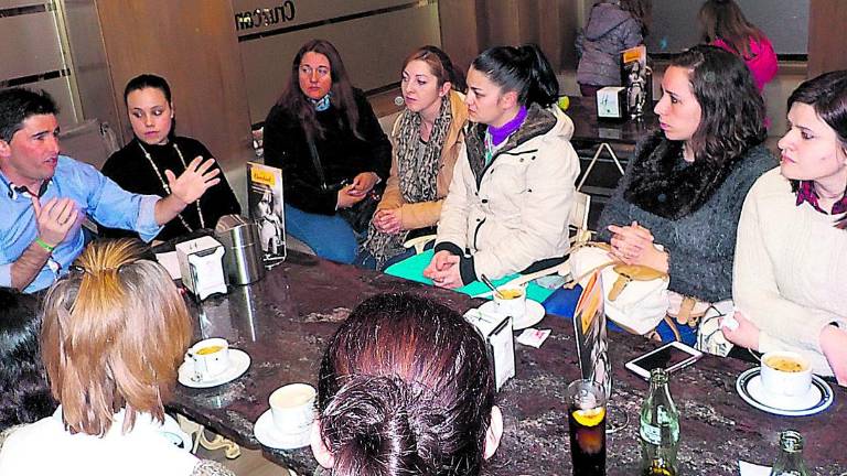 Recogida de firmas para que el municipio tenga pediatras Recogida de firmas para que el municipio tenga pediatras