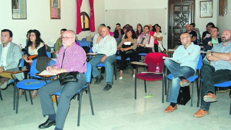 Foro para conocer casos de éxito en la actividad turística Foro para conocer casos de éxito en la actividad turística