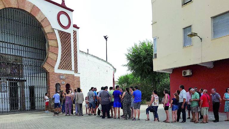 La plaza de toros pone las primeras entradas a la venta