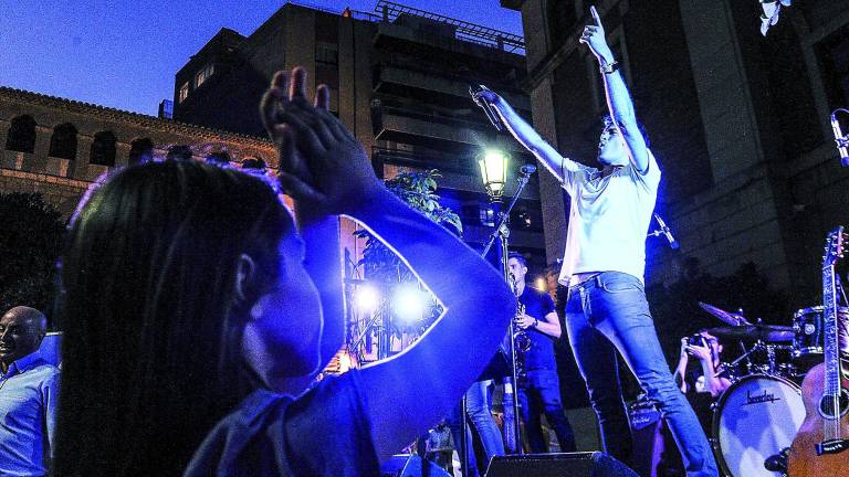 Locales de ocio piden menos trabas a la música en directo Locales de ocio piden menos trabas a la música en directo
