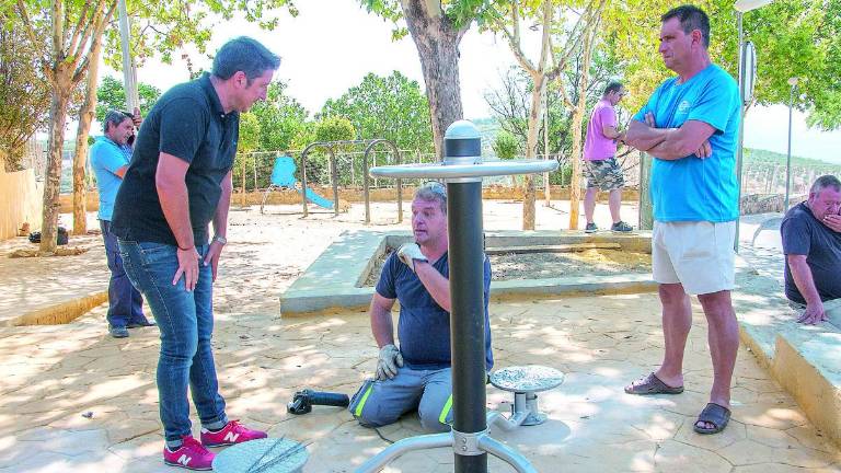 Obras en el parque infantil del barrio de la Alameda