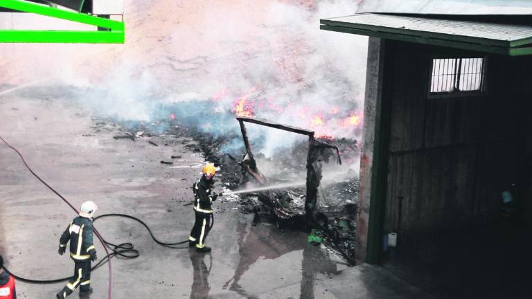 Convocatoria de una huelga de bomberos desde el sábado